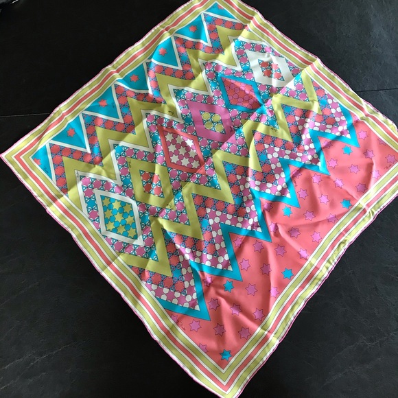 Pucci NWT colorful scarf - Picture 4 of 9